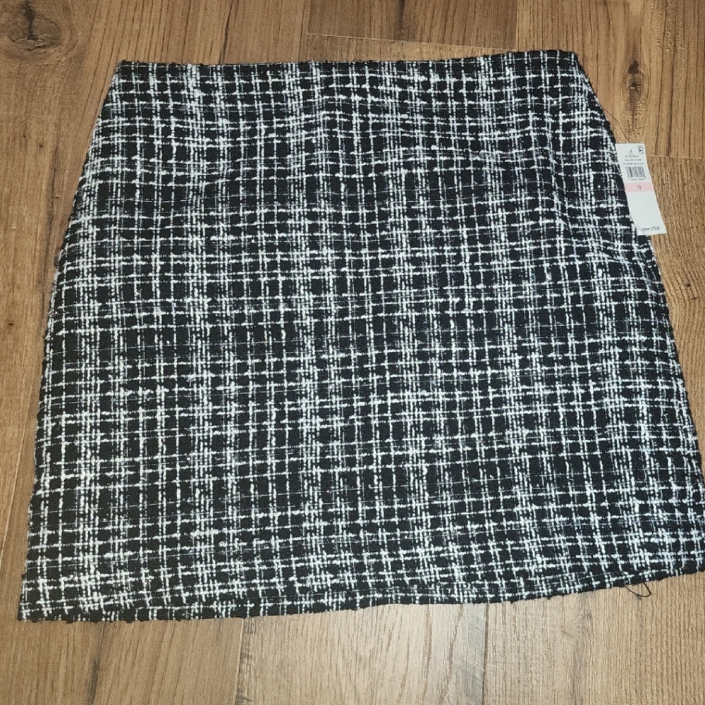CeCe Black and White Tweed Mini Skirt